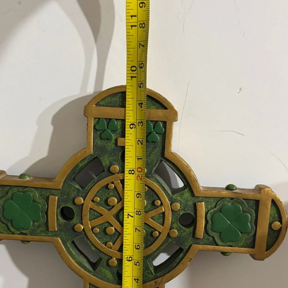 Celtic Cross Wall Decor in Green and Gold - Picture 3 of 7